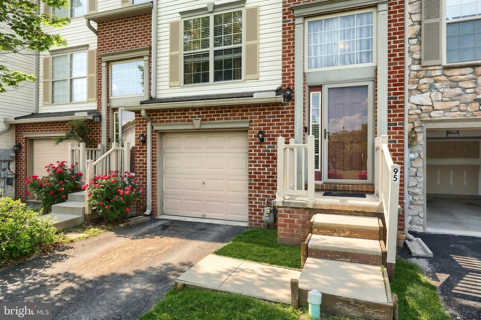 95 Colonial Drive Hanover, PA 17331 - Photo 3 of 33