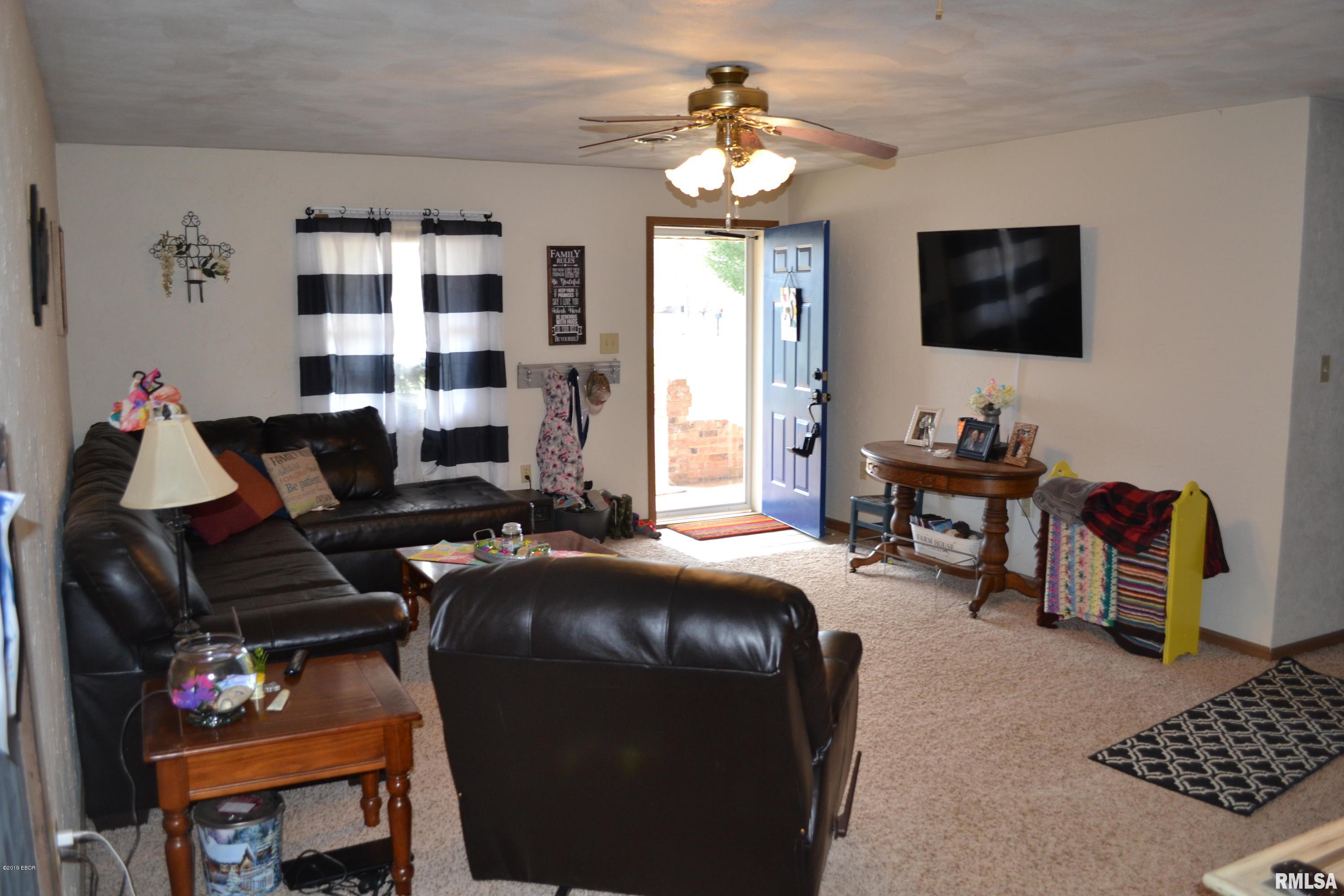 1711 Ullman Road Centralia, IL 62801 - Photo 2 of 17