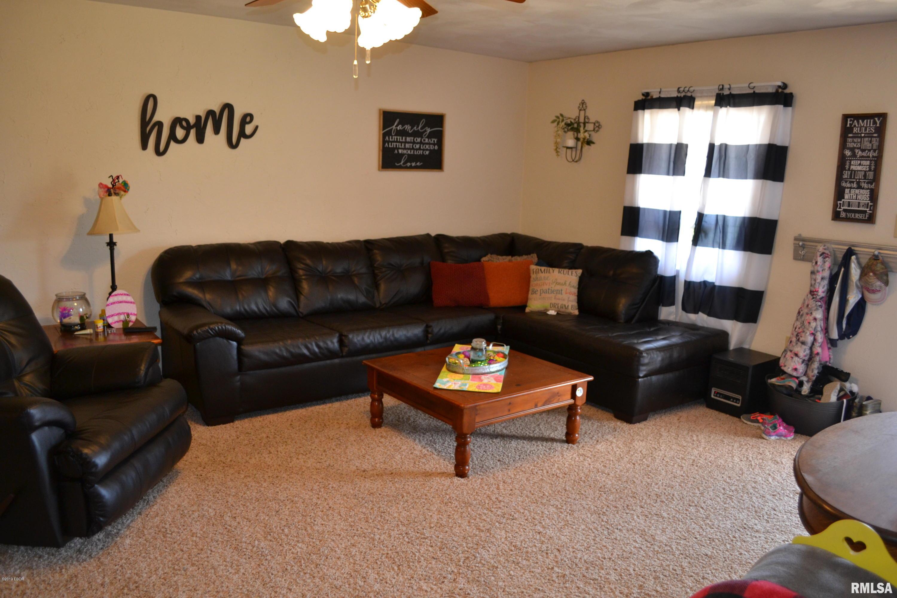1711 Ullman Road Centralia, IL 62801 - Photo 3 of 17