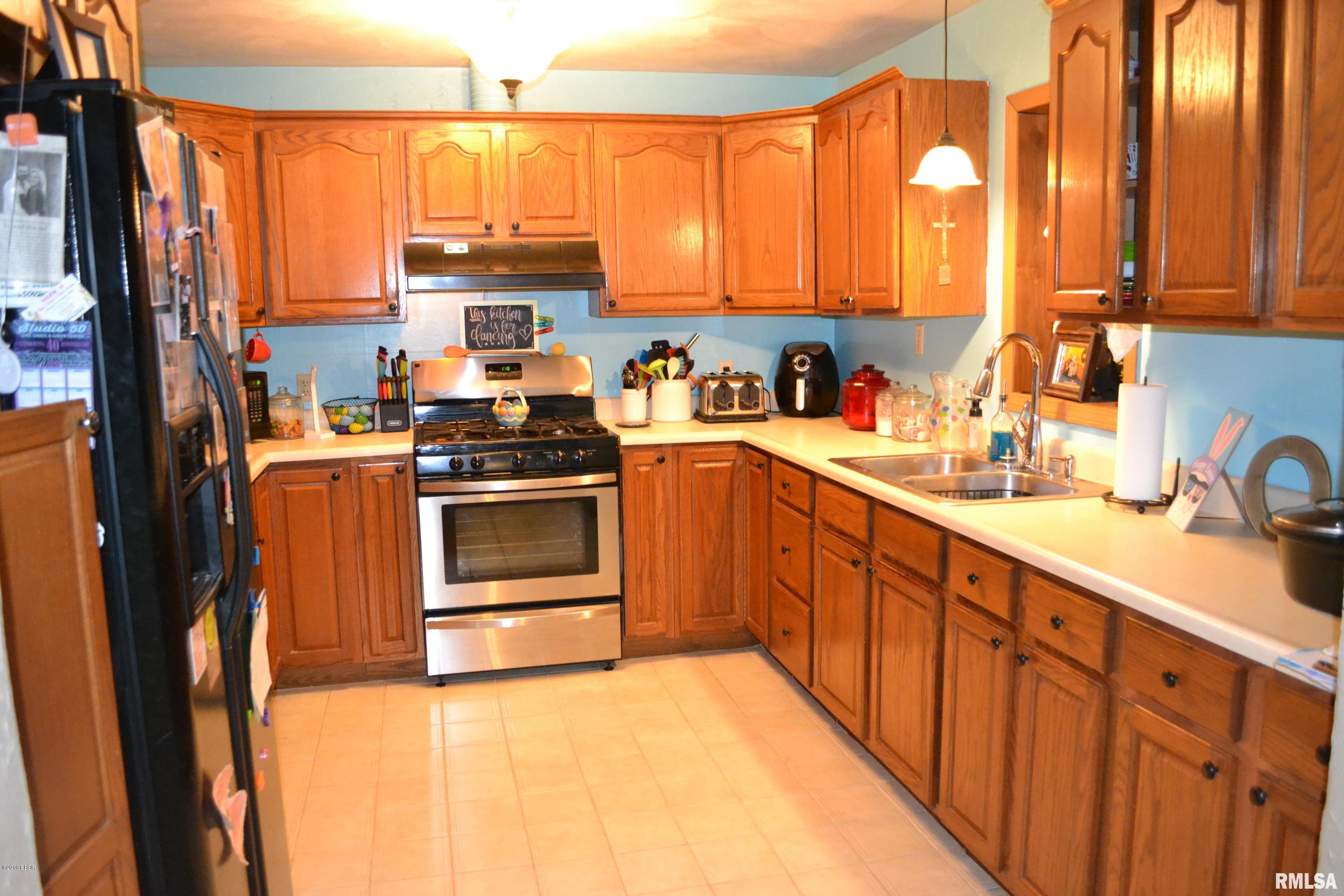 1711 Ullman Road Centralia, IL 62801 - Photo 6 of 17