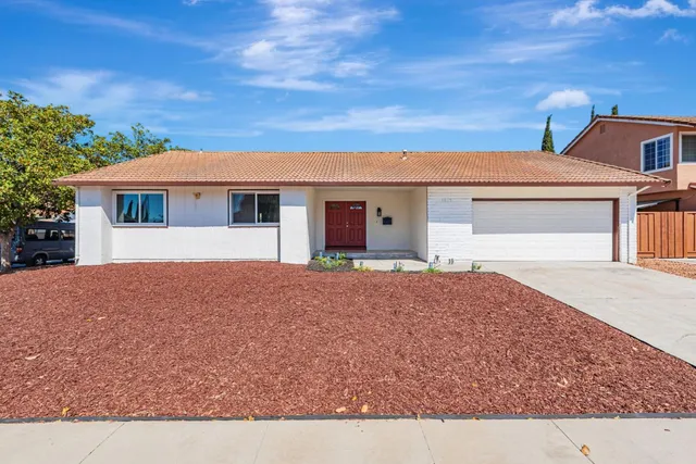 front view of house with a yard