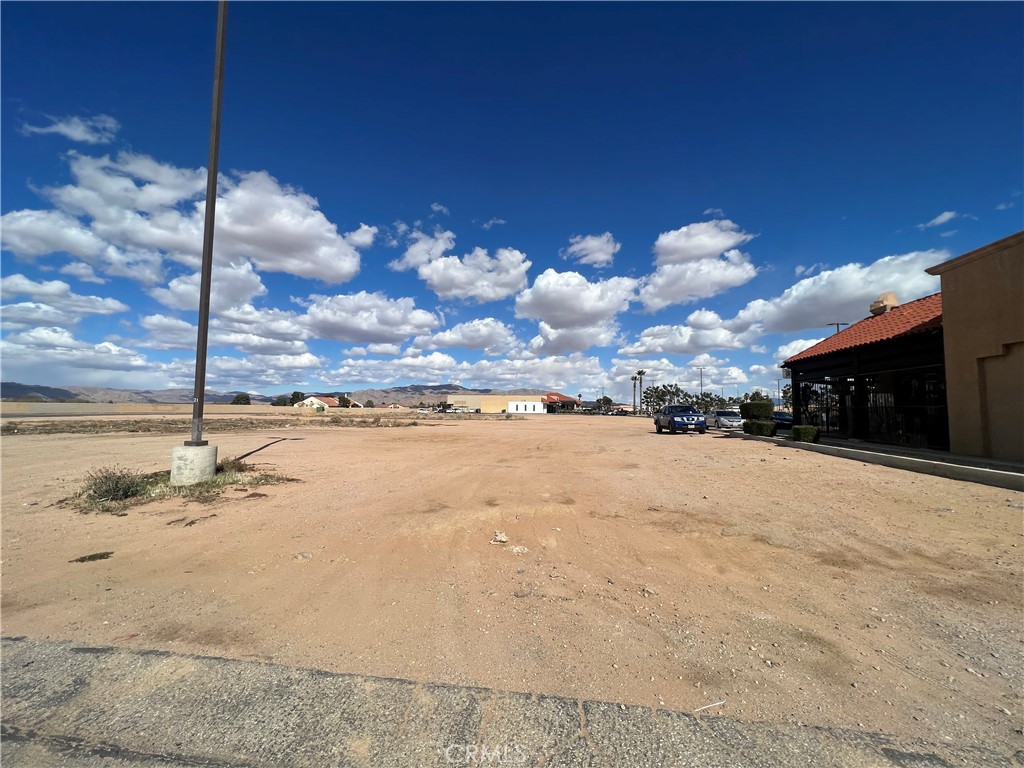 21650 Bear Valley Road Apple Valley, CA 92308 - Photo 1 of 19