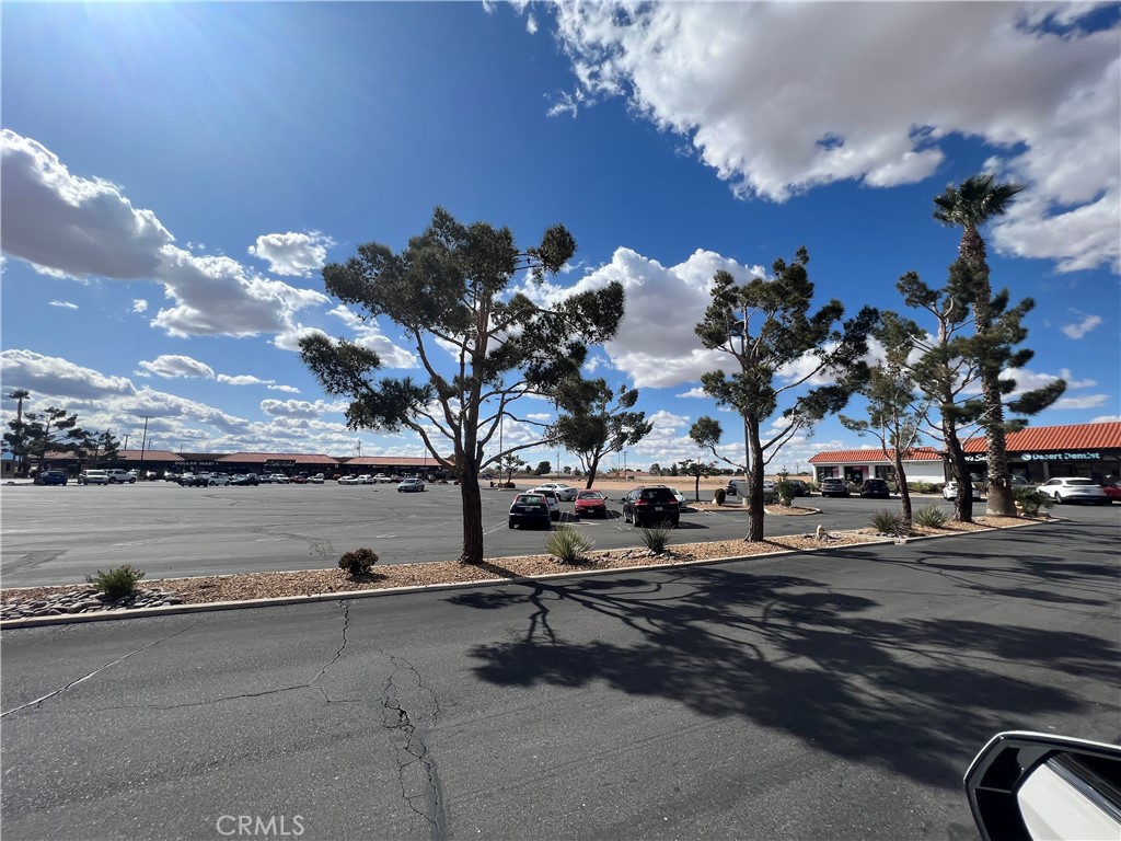 21650 Bear Valley Road Apple Valley, CA 92308 - Photo 16 of 19