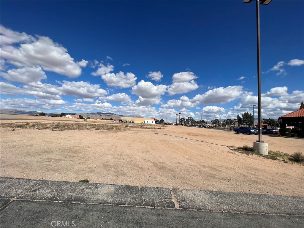 21650 Bear Valley Road Apple Valley, CA 92308 - Photo 2 of 19