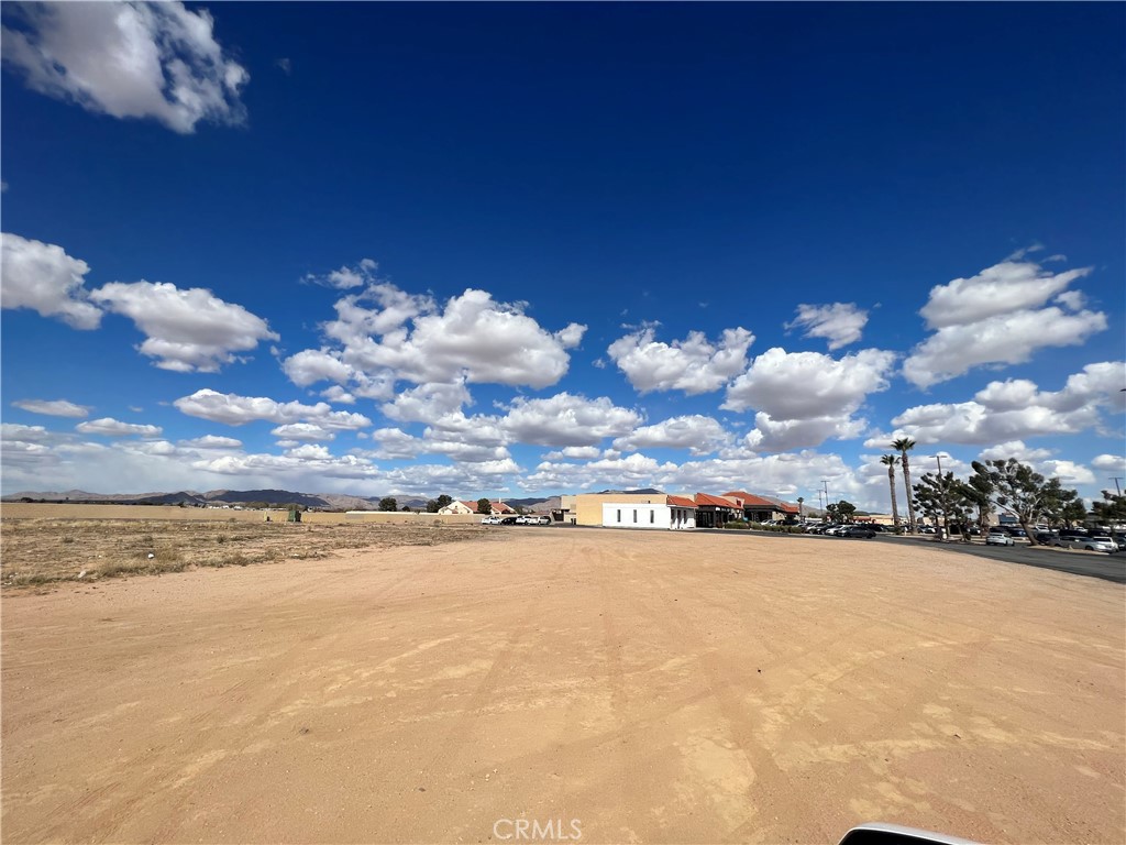 21650 Bear Valley Road Apple Valley, CA 92308 - Photo 3 of 19