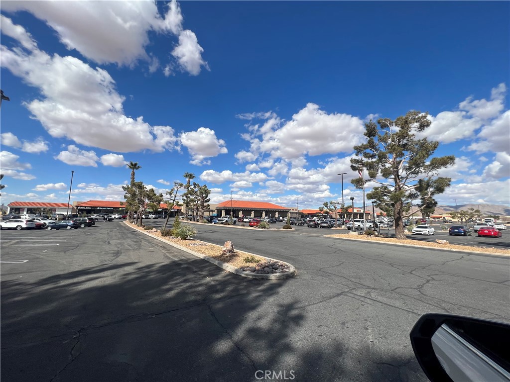 21650 Bear Valley Road Apple Valley, CA 92308 - Photo 10 of 19