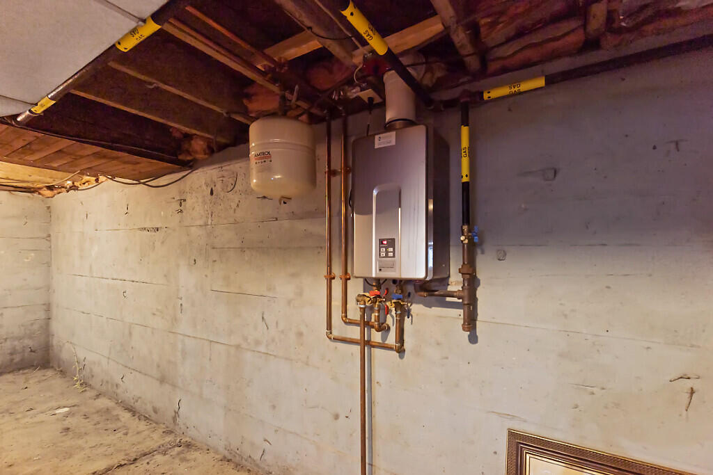 18 Manley Street Augusta, ME 04330 - Photo 66 of 76 74_BP5A0540_DxO_mls