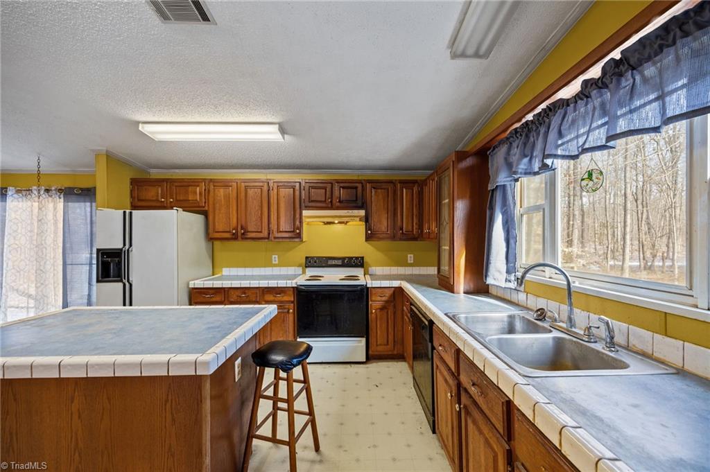 4617 Sams Road Mebane, NC 27302 - Photo 14 of 34