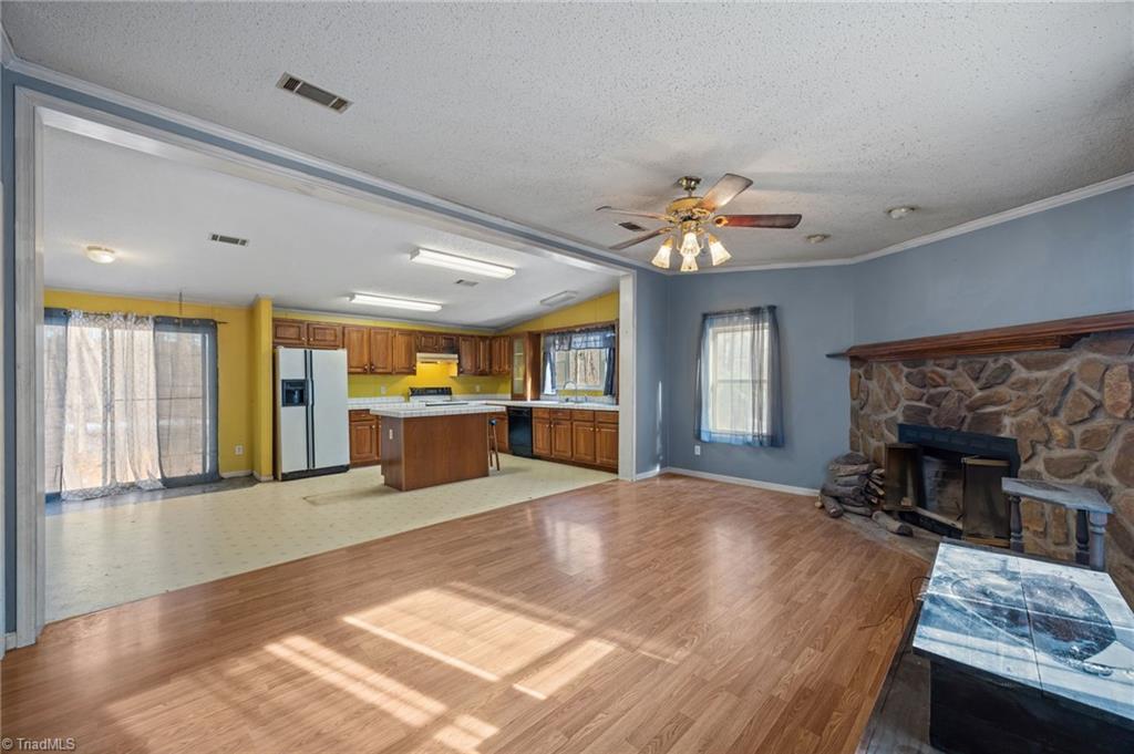 4617 Sams Road Mebane, NC 27302 - Photo 9 of 34