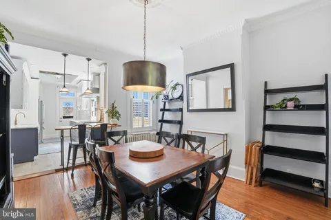 $1,100,000 | 721 10th Street Northeast, Washington, DC 20002