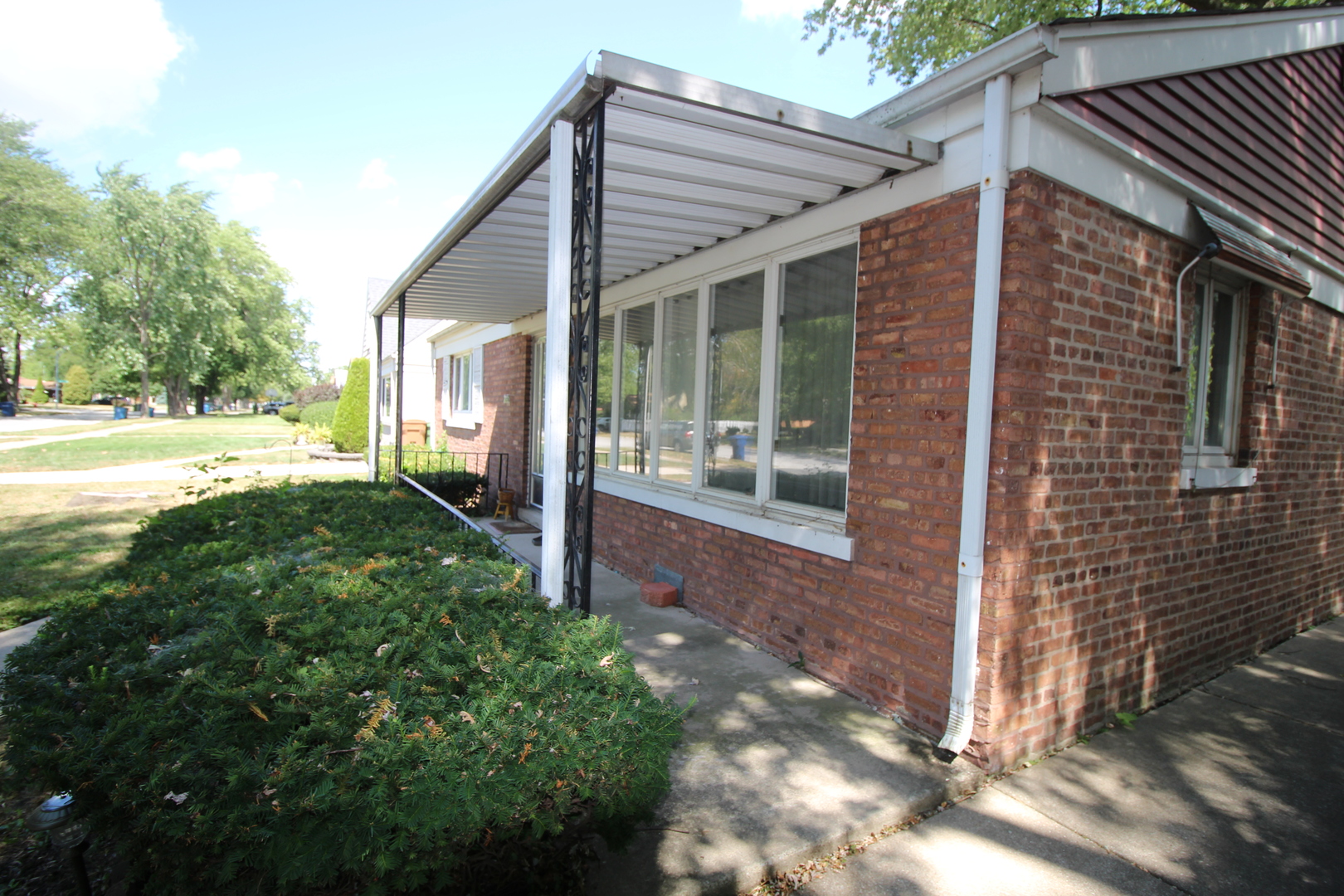 10917 South Komensky Avenue Oak Lawn, IL 60453 - Photo 3 of 22