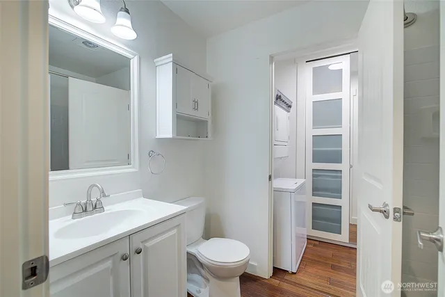 $2,250 | 12429 Northeast 130th Court, Unit G201, Kirkland, WA 98034