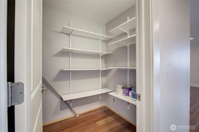 $2,250 | 12429 Northeast 130th Court, Unit G201, Kirkland, WA 98034