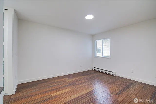 $2,250 | 12429 Northeast 130th Court, Unit G201, Kirkland, WA 98034