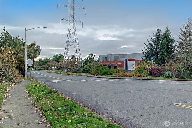 $2,250 | 12429 Northeast 130th Court, Unit G201, Kirkland, WA 98034