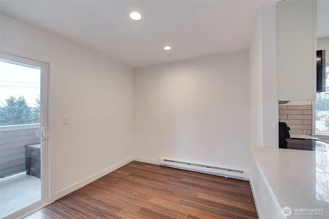 $2,250 | 12429 Northeast 130th Court, Unit G201, Kirkland, WA 98034