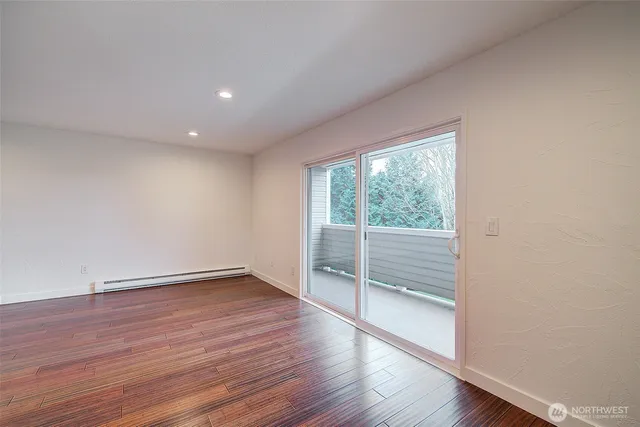 $2,250 | 12429 Northeast 130th Court, Unit G201, Kirkland, WA 98034