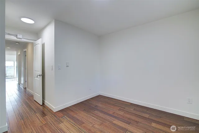 $2,250 | 12429 Northeast 130th Court, Unit G201, Kirkland, WA 98034