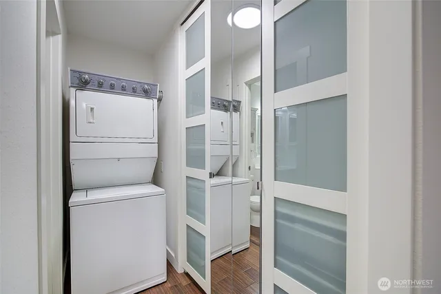 $2,250 | 12429 Northeast 130th Court, Unit G201, Kirkland, WA 98034