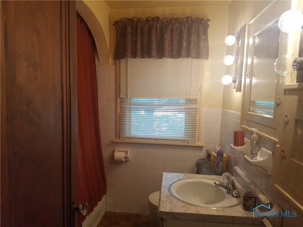 349 North Stadium Road Oregon, OH 43616 - Photo 14 of 15 Photo 14