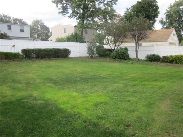 66 Canterbury Road Waltham, MA 02453 - Photo 8 of 11 Gallery Image 8