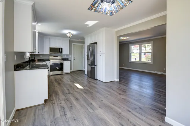 $329,000 | 264 County Highway, Gloversville, NY 12078