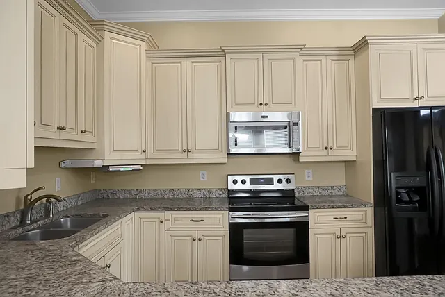 $500,000 | 130 Land O Pines Circle, Moncks Corner, SC 29461