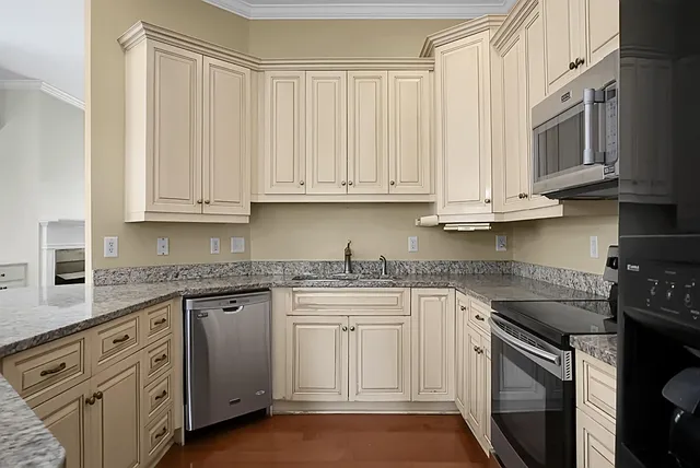 $500,000 | 130 Land O Pines Circle, Moncks Corner, SC 29461