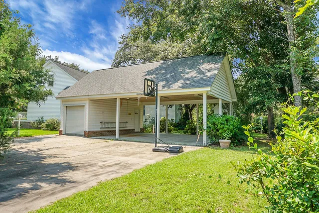 $500,000 | 130 Land O Pines Circle, Moncks Corner, SC 29461