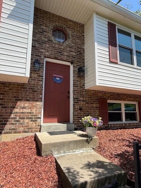 2640 Ridgecrest Lane Covington, KY 41017 - Photo 2 of 33