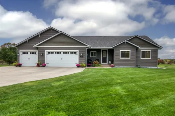 $640,000 | 10012 162nd Street, Chippewa Falls, WI 54729