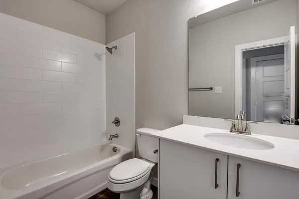 $1,950 | 748 Wheatfield Drive, Venus, TX 76084