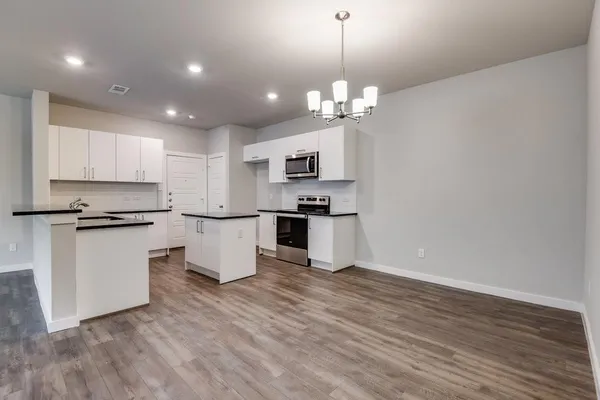 $1,950 | 748 Wheatfield Drive, Venus, TX 76084