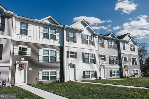 $1,906 | 76 Brookside Avenue, Hanover, PA 17331