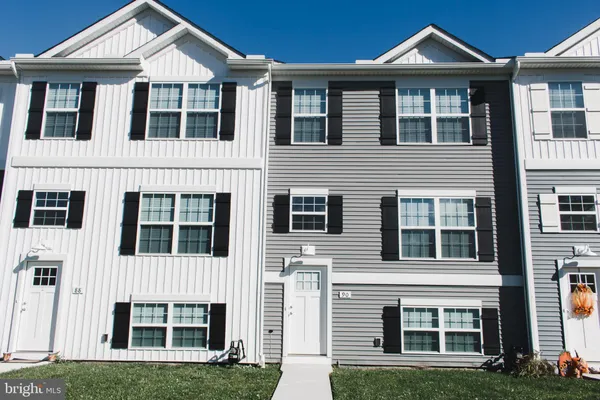 $1,906 | 76 Brookside Avenue, Hanover, PA 17331