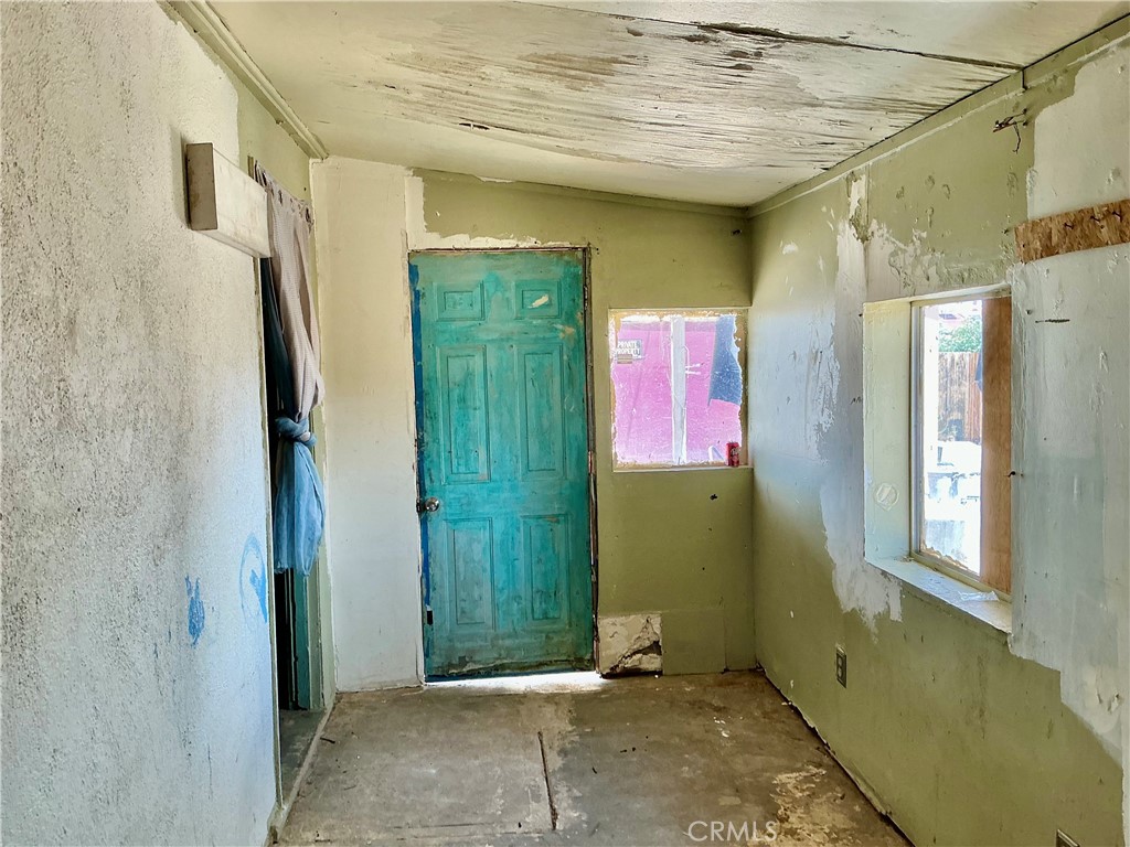 72116 Sullivan Road Twentynine Palms, CA 92277 - Photo 5 of 23