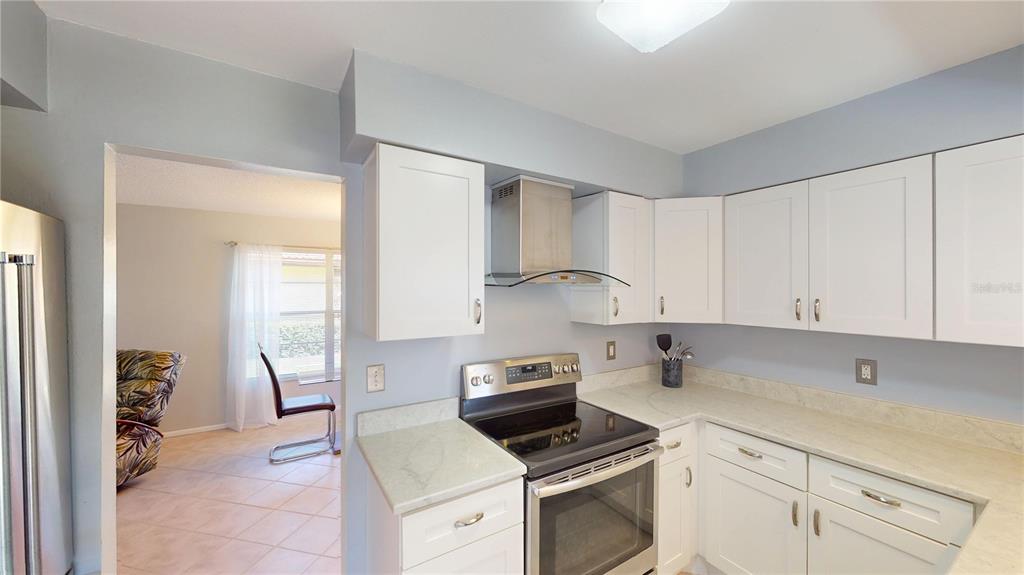 6308 Mercer Road Bradenton, FL 34207 - Photo 4 of 25 Gallery Image 4