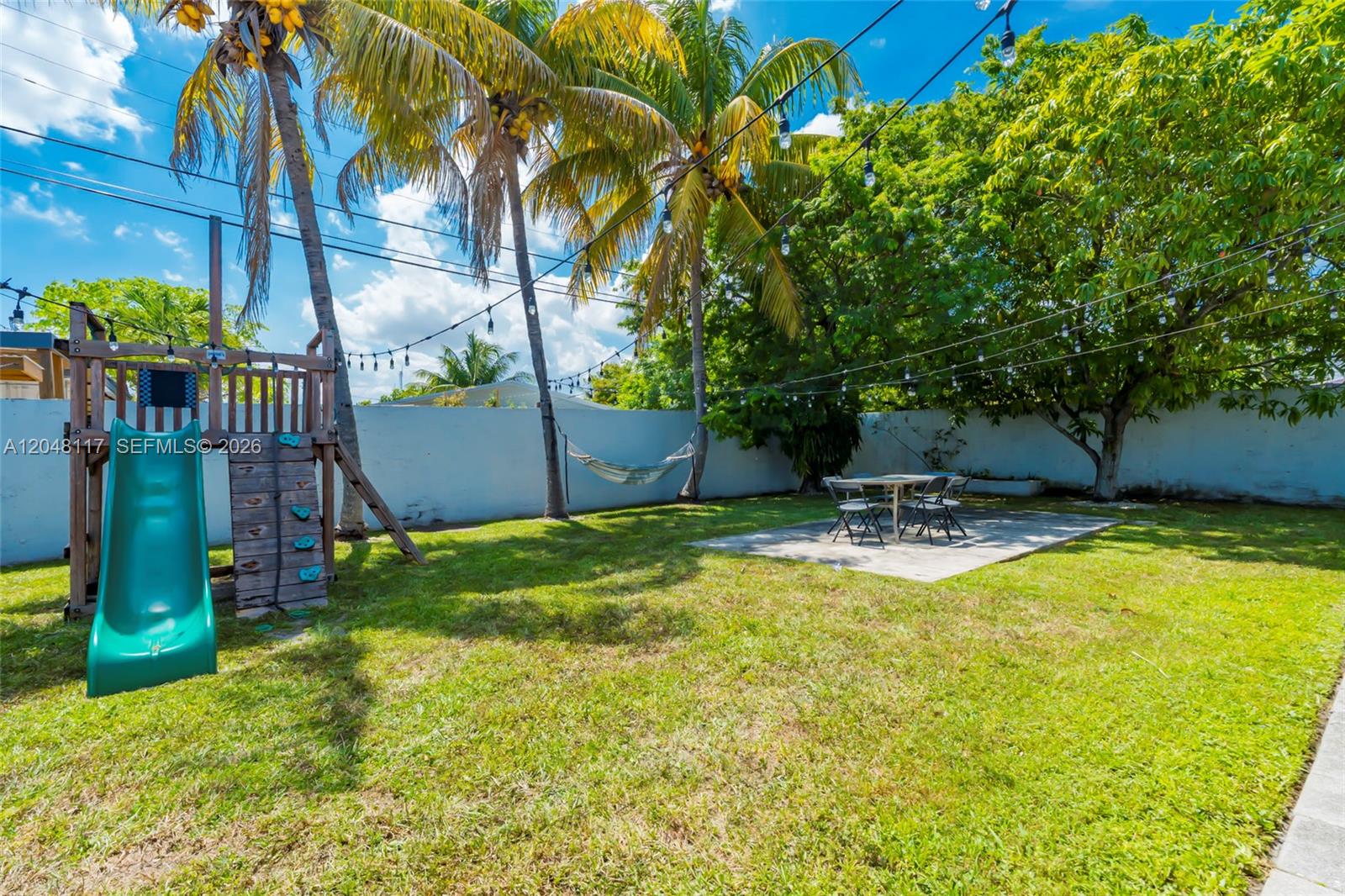 114 Southwest Sw 57th Court Miami, FL 33144 - Photo 19 of 38