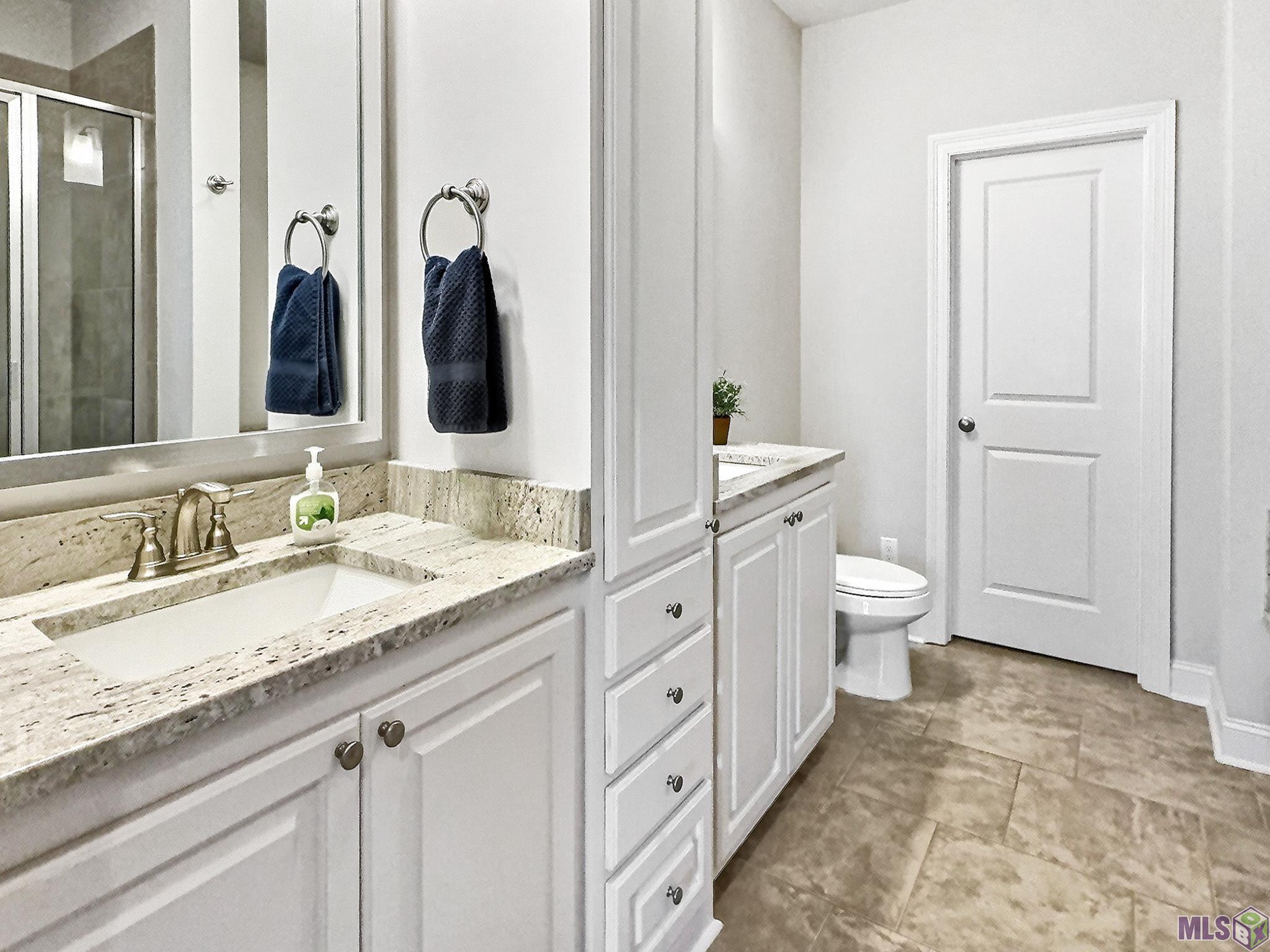 2120 Shadowbrook Drive Baton Rouge, LA 70816 - Photo 13 of 38