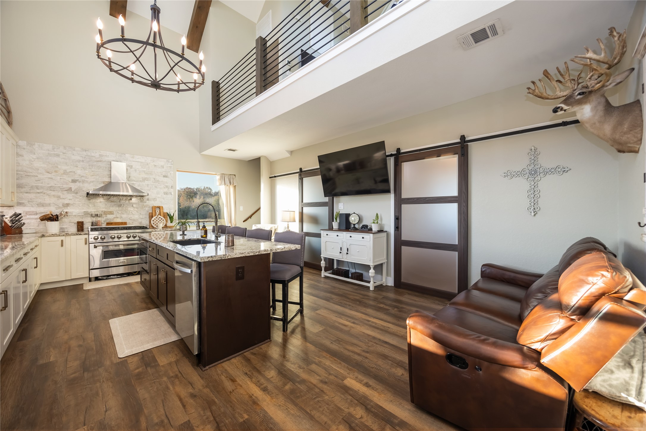 330 Ridge Road Manvel, TX 77578 - Photo 7 of 37 A view of the downstairs from the front door.