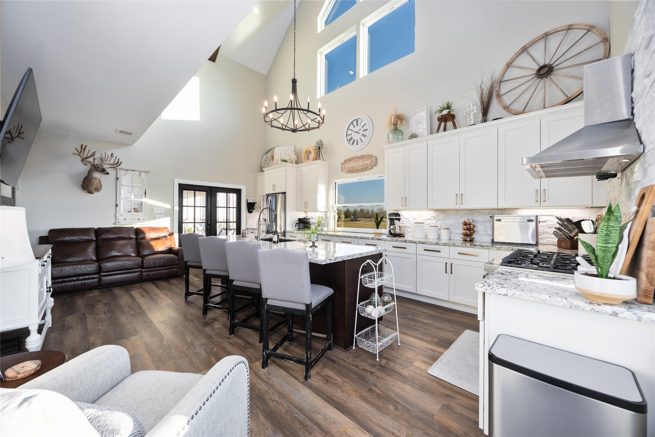 330 Ridge Road Manvel, TX 77578 - Photo 8 of 37 A view of the downstairs. There is plenty of space for entertaining.