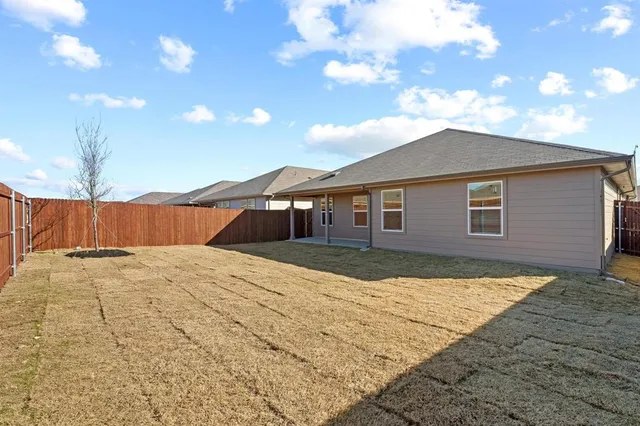 $2,395 | 16425 Rosella Lane, Justin, TX 76247