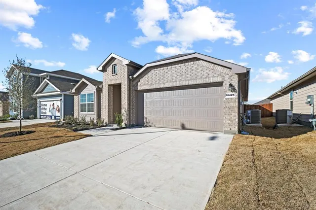 $2,395 | 16425 Rosella Lane, Justin, TX 76247