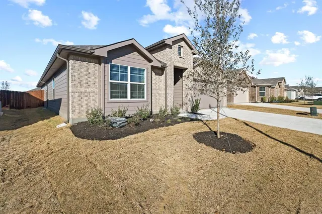 $2,395 | 16425 Rosella Lane, Justin, TX 76247