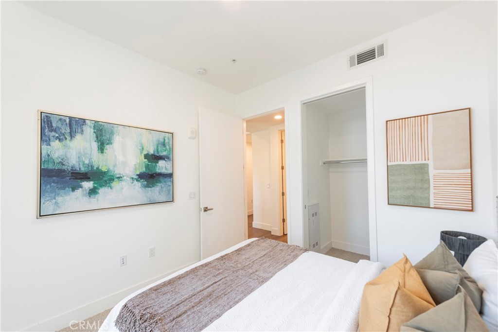 709 East Walnut Street, Unit 420 Pasadena, CA 91101 - Photo 13 of 40