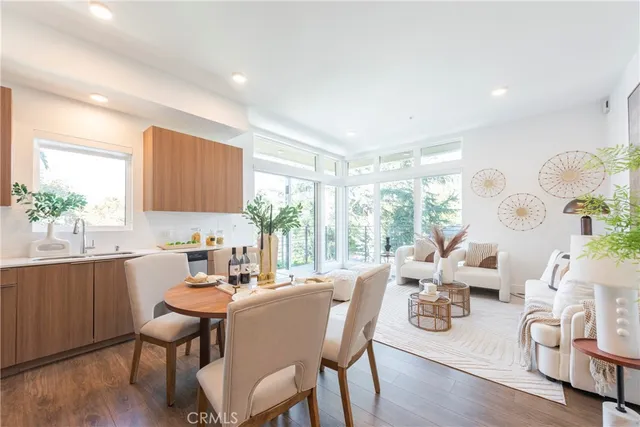 $1,188,000 | 709 East Walnut Street, Unit 420, Pasadena, CA 91101