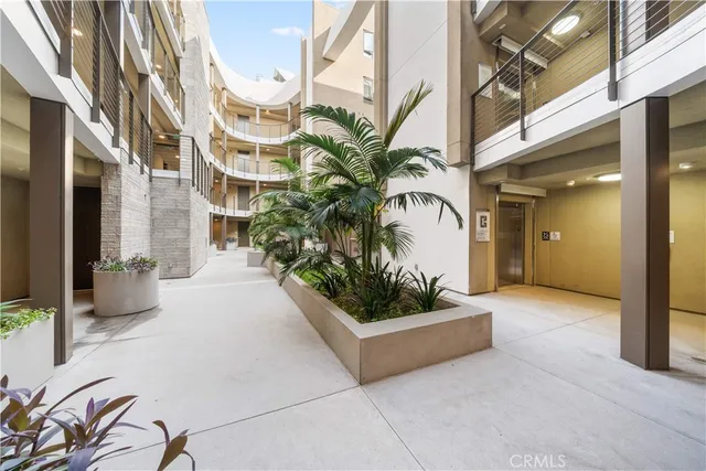$1,188,000 | 709 East Walnut Street, Unit 420, Pasadena, CA 91101