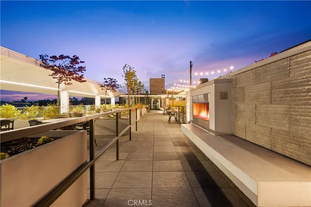 $1,188,000 | 709 East Walnut Street, Unit 420, Pasadena, CA 91101