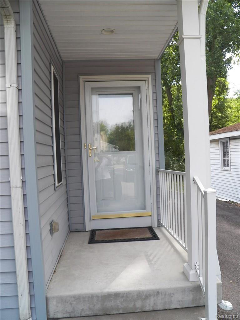 35 South Hewitt Road Ypsilanti, MI 48197 - Photo 7 of 33 105_1962.JPG
