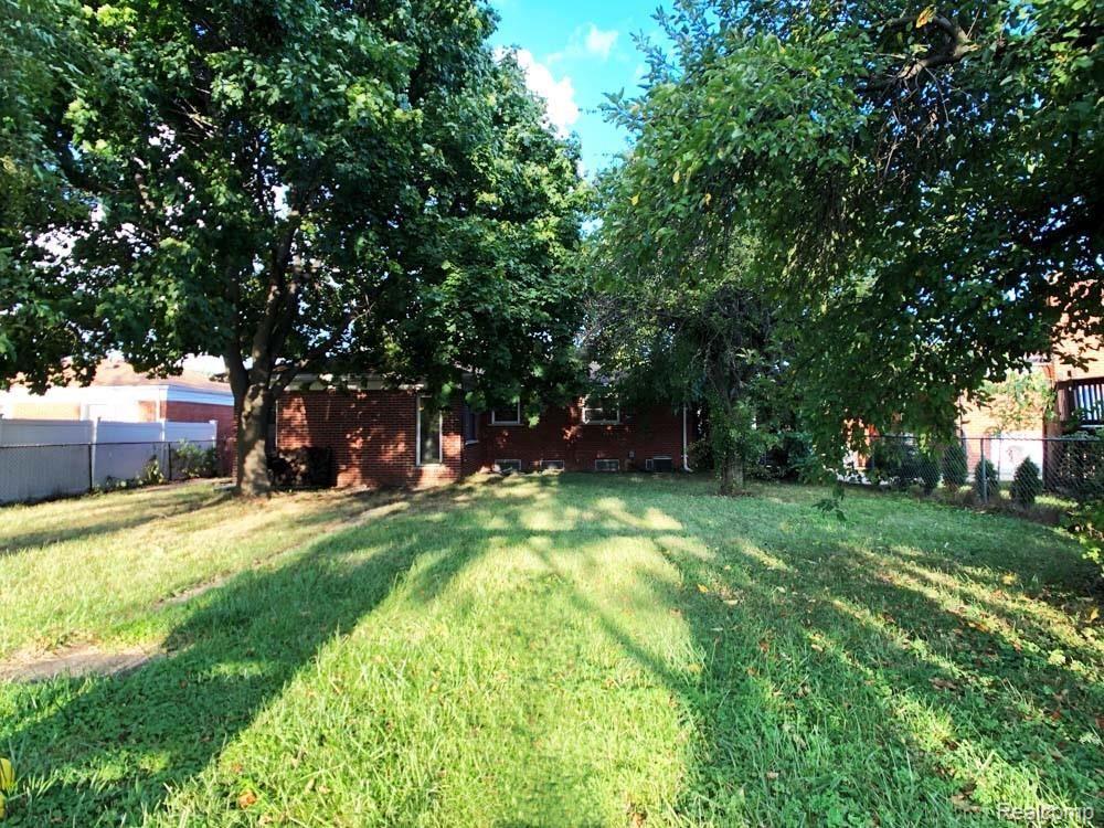 29333 Ridgefield Avenue Warren, MI 48088 - Photo 26 of 27